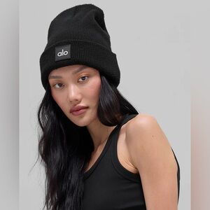 ALO everyday black beanie